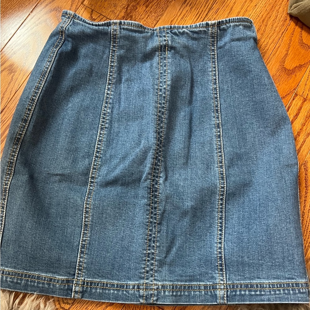 Denim Skirt. Kendall & Kylie Size 24. Worn twice!